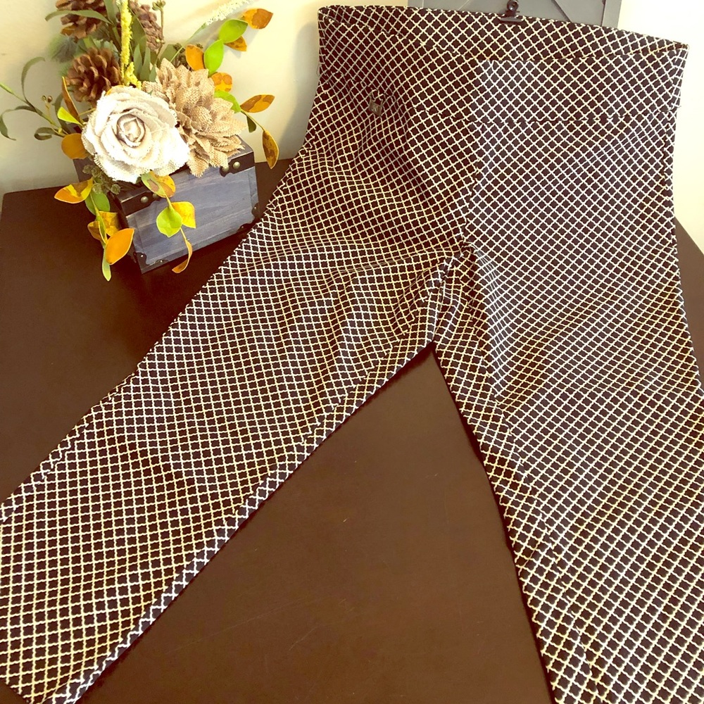 Rafaella Black/White Diamond Pattern Capris